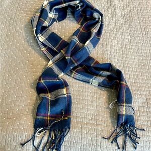 (Bundle 2 for $20) Old Navy Navy and Cream Plaid Scarf